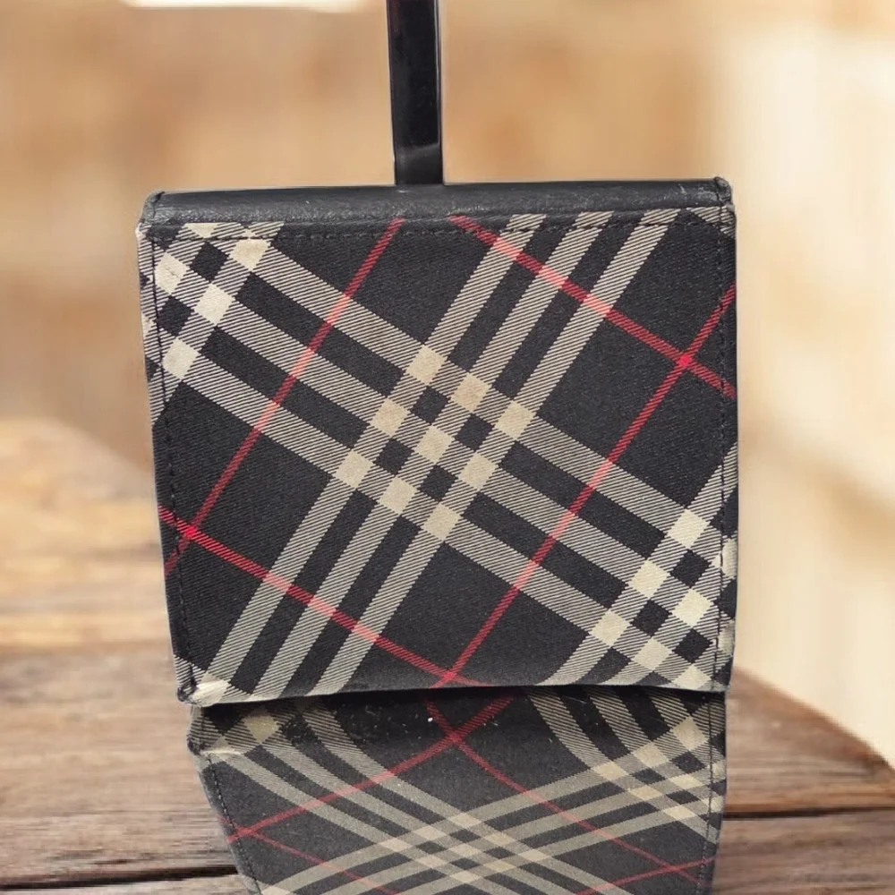 Burberry Wallet- Authentic - Picture 2 of 9